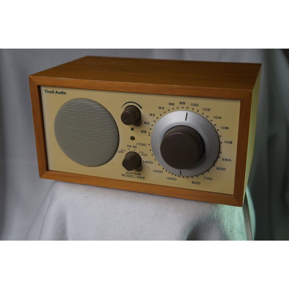 Tivoli Audio Henry Kloss Model One AM/FM Table Radio Walnut Wood Cabinet - Picture 3 of 9